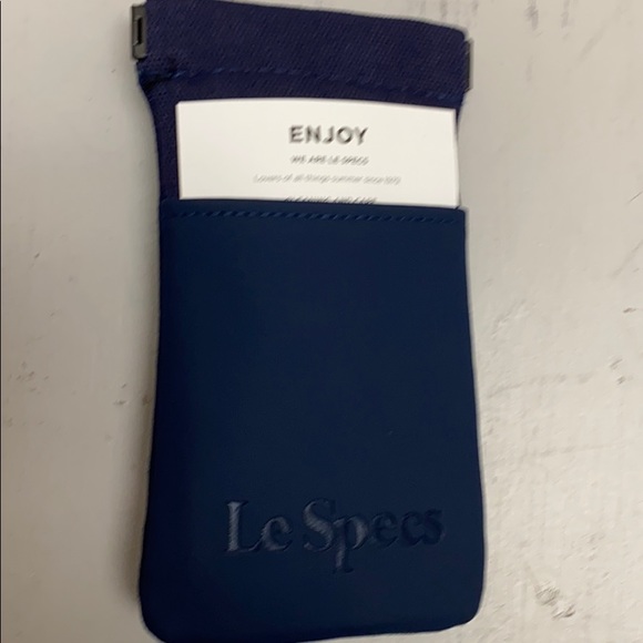 Le Specs Le Vacanze Sunglasses NWT Black - Picture 7 of 8